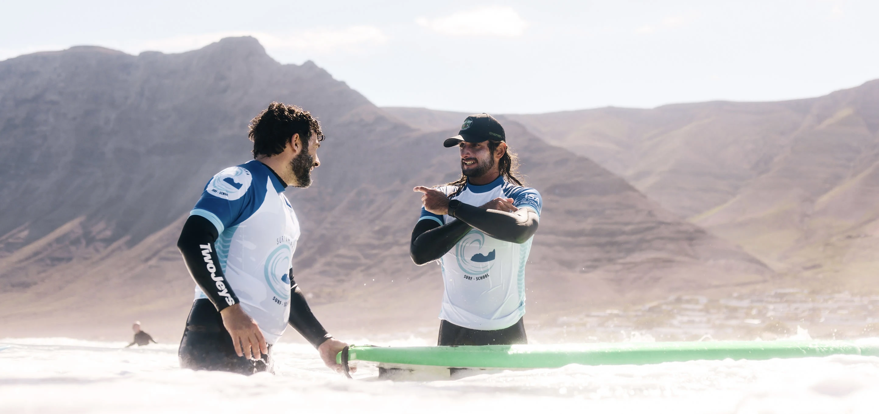 Clase de surf en Famara